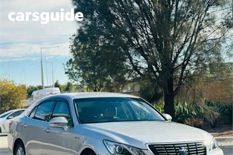 Silver 2013 Toyota Crown Sedan