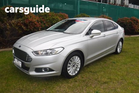 Silver 2016 Ford Mondeo Hatchback Trend Tdci