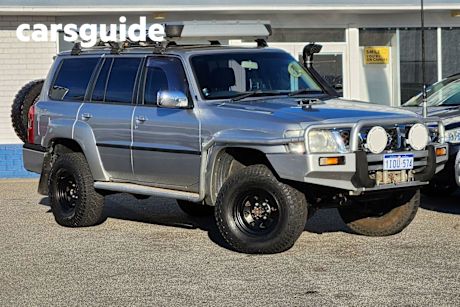 Silver 2006 Nissan Patrol Wagon ST-S (4X4)