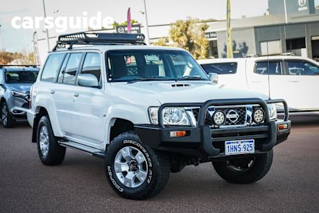 White 2010 Nissan Patrol Wagon ST (4X4)