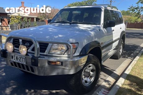 White 1999 Nissan Patrol Wagon ST (4X4)