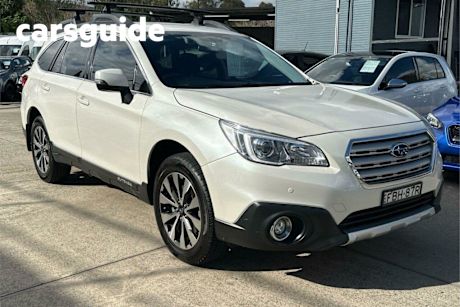 White 2017 Subaru Outback Wagon 2.5I