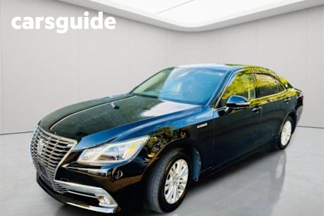 Black 2014 Toyota Crown Sedan Royal Saloon (Hybrid)