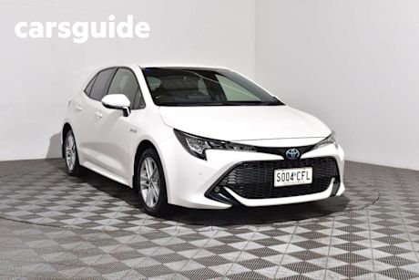 White 2020 Toyota Corolla Hatchback SX (hybrid)