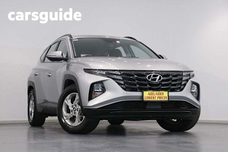 Silver 2022 Hyundai Tucson Wagon (FWD)