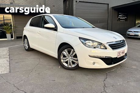 White 2016 Peugeot 308 Hatchback Active