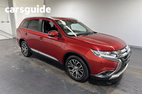 Red 2016 Mitsubishi Outlander Wagon LS (4X4)
