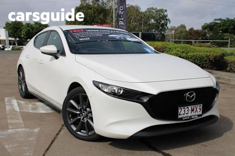 White 2024 Mazda 3 Hatchback G20 Evolve