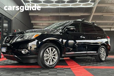 Black 2015 Nissan Pathfinder Wagon ST-L (4X4)