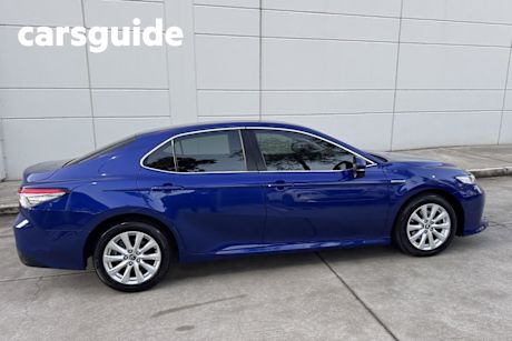 Blue 2019 Toyota Camry Sedan Ascent (hybrid)