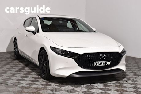 White 2022 Mazda 3 Hatchback G25 Astina