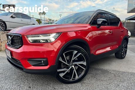 Red 2021 Volvo XC40 Wagon T5 R-Design (awd)