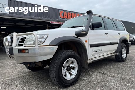 White 2002 Nissan Patrol Wagon ST Plus (4X4)