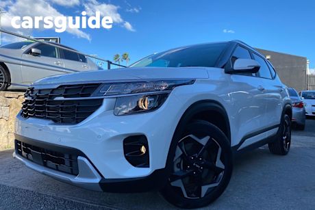 White 2023 Kia Seltos Wagon Sport+ (awd)