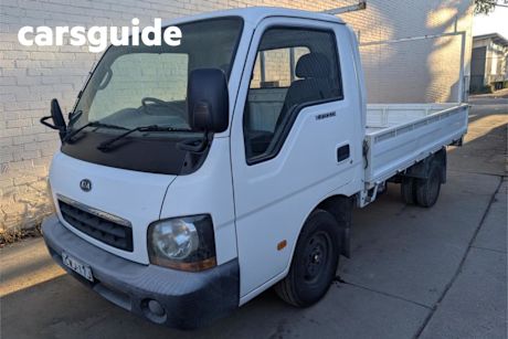 White 2003 Kia K2700 Cab Chassis