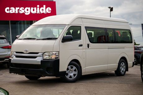 White 2018 Toyota Hiace Bus Commuter (12 Seats)