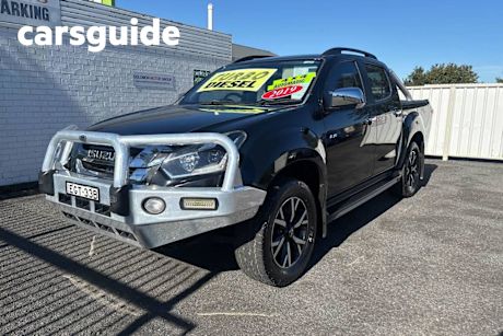 Black 2019 Isuzu D-MAX Crew Cab Utility LS-T (4X4)