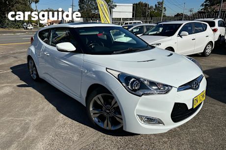 White 2014 Hyundai Veloster Coupe + FS3