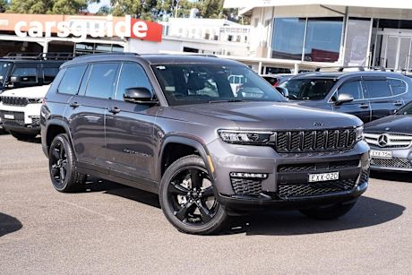 Grey 2022 Jeep Grand Cherokee Wagon Night Eagle (4X4)