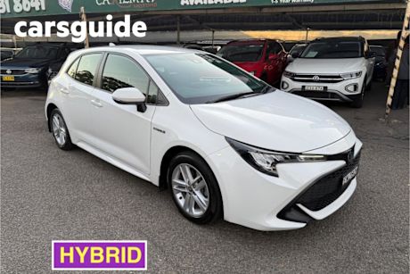 White 2020 Toyota Corolla Hatchback Ascent Sport Hybrid