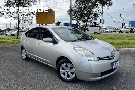 Silver 2003 Toyota Prius Hatchback Hybrid