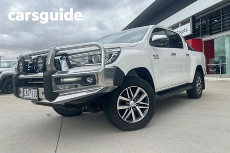 White 2019 Toyota Hilux Double Cab Pick Up SR5 (4X4)