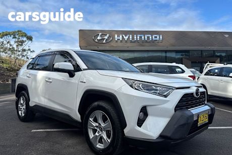 White 2020 Toyota RAV4 Wagon GX (awd) Hybrid