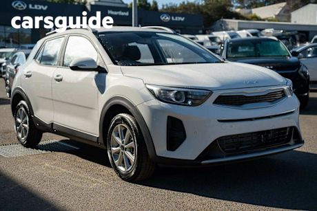 White 2025 Kia Stonic Wagon S