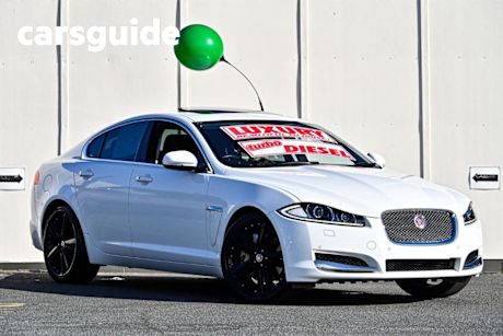 White 2013 Jaguar XF Sedan S Luxury