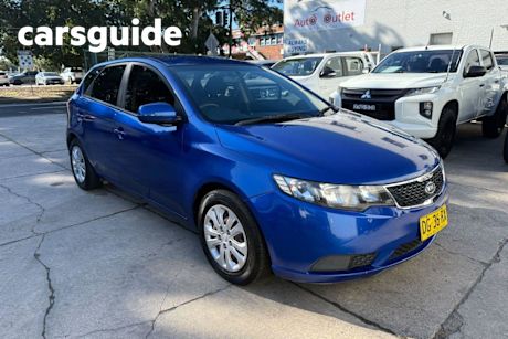 Blue 2011 Kia Cerato Hatchback SI