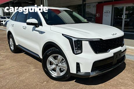 White 2024 Kia Sorento Wagon S 7 Seat