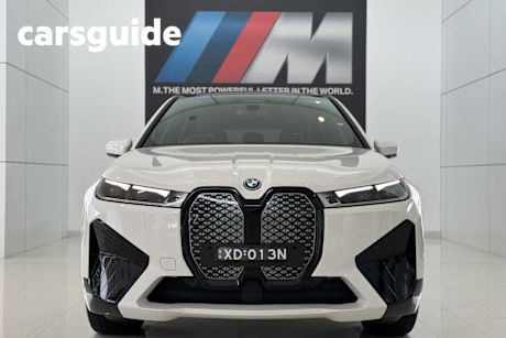 White 2022 BMW IX Wagon M60