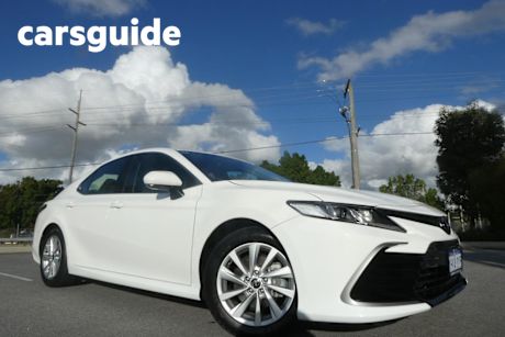 White 2023 Toyota Camry Sedan Ascent + SAT NAV