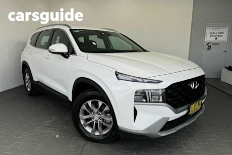 White 2023 Hyundai Santa FE Wagon MPI (2WD)