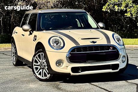 White 2017 Mini Cooper Hatchback S 5D Hatch