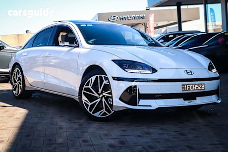 2023 Hyundai Ioniq 6 Sedan Epiq AWD
