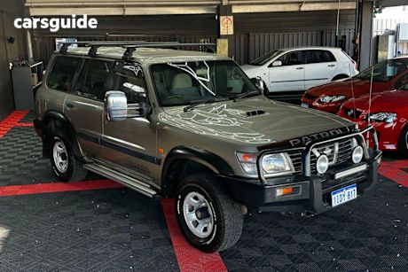 Grey 2000 Nissan Patrol Wagon ST (4X4)