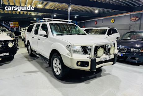 White 2013 Nissan Navara Dual Cab Pick-up ST (4X4)
