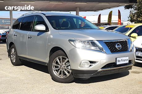 Silver 2015 Nissan Pathfinder Wagon ST (4X2)