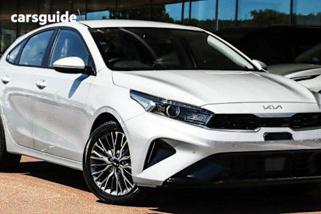 Silver 2024 Kia Cerato Hatchback Sport+
