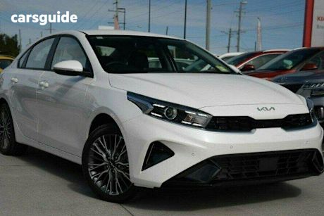 White 2024 Kia Cerato Sedan Sport+
