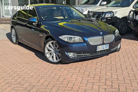 Blue 2011 BMW 550I Sedan