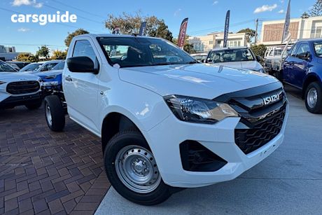 White 2025 Isuzu D-MAX Cab Chassis SX (4X4)