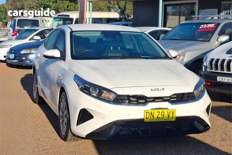 White 2024 Kia Cerato Sedan S