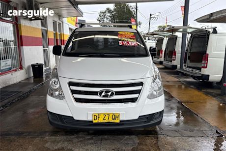 White 2015 Hyundai Iload Van