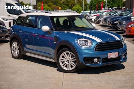 Blue 2017 Mini Countryman Wagon Cooper