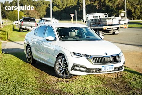 White 2021 Skoda Octavia Sedan 110 TSI Style