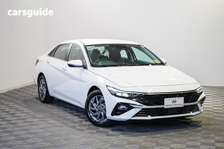 White 2025 Hyundai i30 Sedan HEV 1.6P DCT