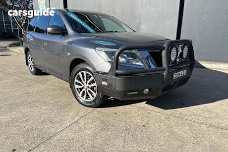 Grey 2015 Nissan Pathfinder Wagon ST (4X2)
