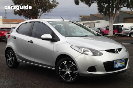 Silver 2009 Mazda 2 Hatchback Maxx
